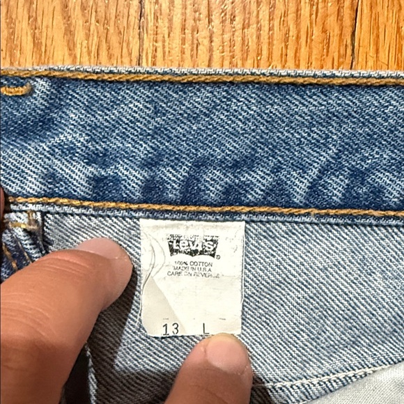 Levi Women's Blue Frayed Hem Jeans - Picture 2 of 5